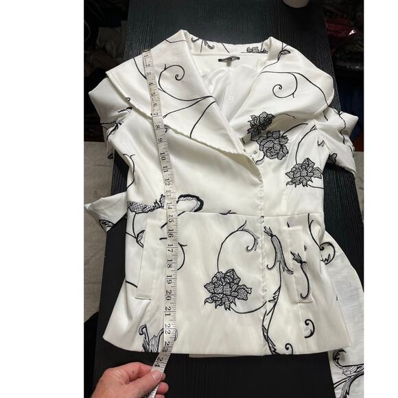 Stunning Avant Garde Black &White Embroidered Samuel Dong Blazer/Jacket/Shacket - Picture 8 of 10